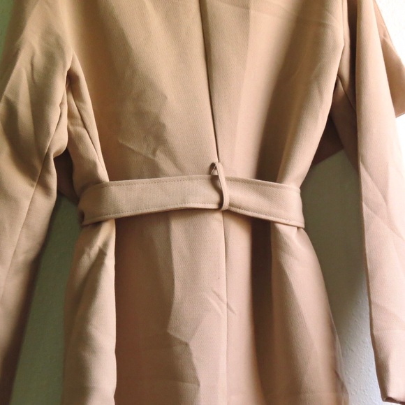 Gorgeous Fashion Nova Jacket - Picture 3 of 4